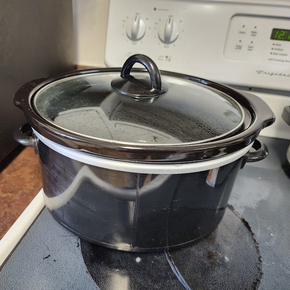 Crock Pot - Picture 2 of 2